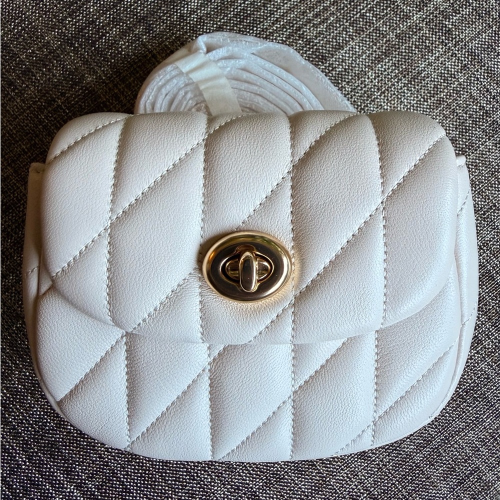 Coach Turnlock Card Case with Chain
